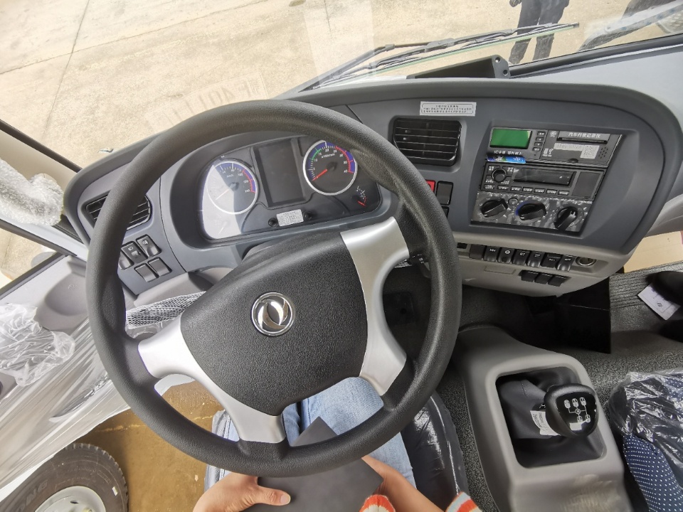 楚雄東風(fēng)25方浴池送